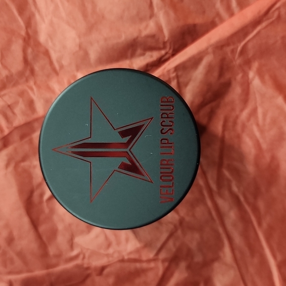 NIB jeffree star velour lip scrub - Picture 2 of 2